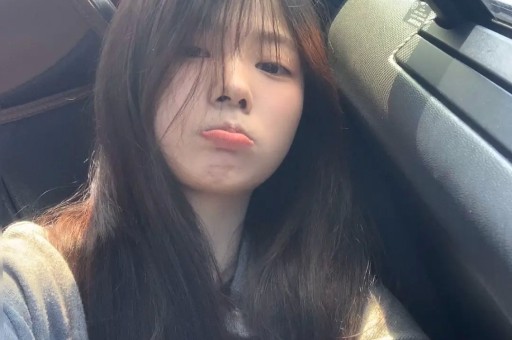 娱乐圈大事件：刘昊然周冬雨复合传闻、卢昱晓屏摄道歉、杨紫《家业》恶评风波、阿Sa婚变辟谣