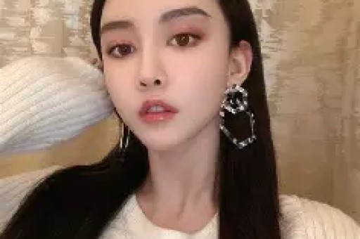 一天3个瓜！女星被大佬操控、顶流恋情曝光杨颖被牵连 个个大瓜