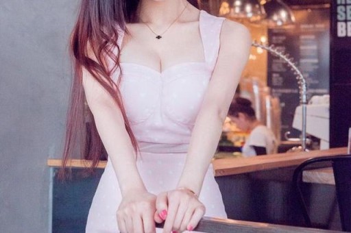 3岁女童在洗浴店摔倒后脑受伤宝妈发帖吐槽反被索赔100万元店方：她拒不删帖疑似敲诈