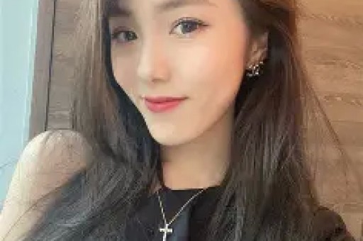网红发“擦边”视频被永久封禁账号诉至法院求解封被驳回律师：涉嫌传播淫秽或色情内容！