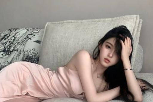 刚爆红就被扒黑料塌房了？